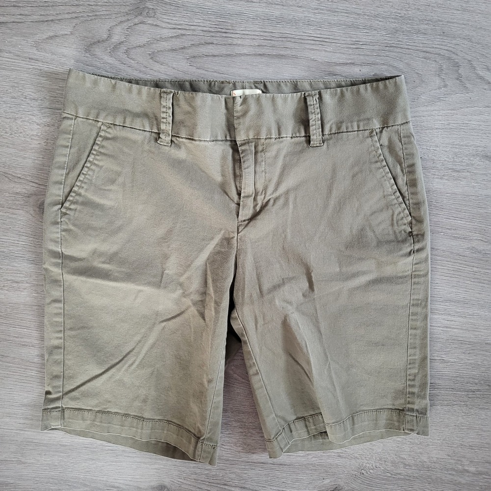 GH Bass & Co Womens Olive Green Chino Shorts Stretch Cotton Size 8 Earthy Casual - Picture 2 of 6